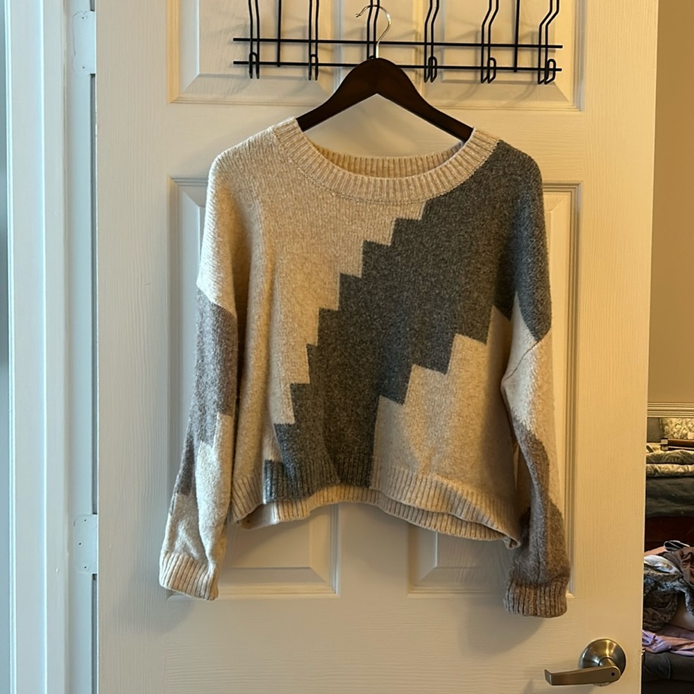 TRUTH by Republic; Women’s sweater; size Large